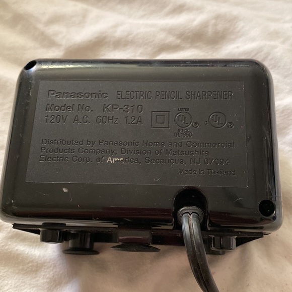 Panasonic KP-310 Auyo Stop Electric Pencil Sharpener - Picture 3 of 4
